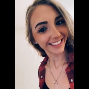 Meet your Posher, Mckenzie